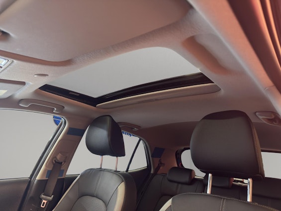 Vehicle image 10 Vehicle image 10