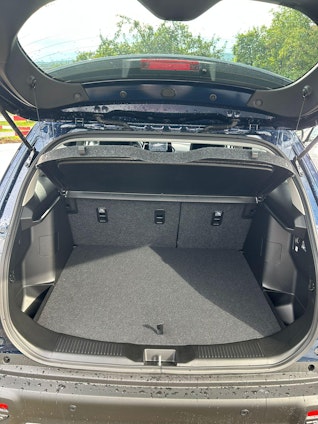 Vehicle image 8 Vehicle image 8