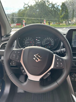 Vehicle image 5 Vehicle image 5