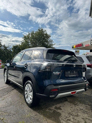 Vehicle image 2 Vehicle image 2