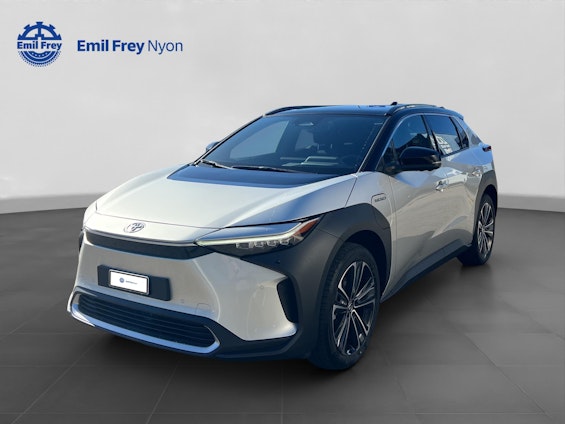 First vehicle image First vehicle image