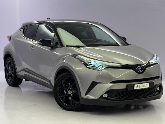 First vehicle image
