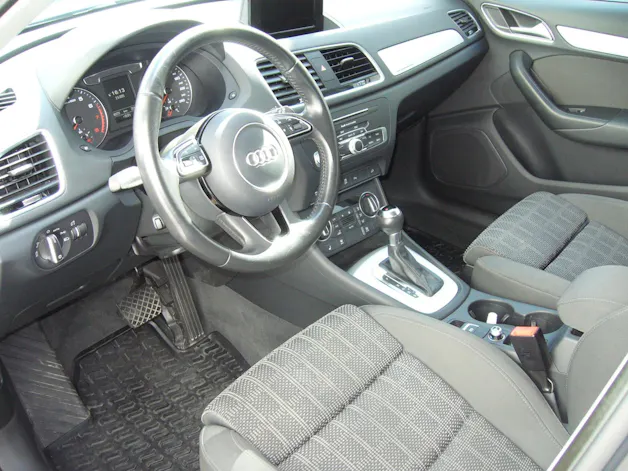 Audi Q3 2.0 TFSI Sport quattro S-Tr.