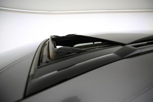 Vehicle image LAND ROVER Defender 110 2.0 P400e