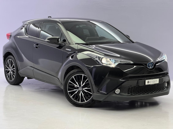 First vehicle image