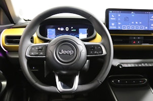 Vehicle image JEEP Avenger Summit