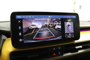 Vehicle image JEEP Avenger Summit