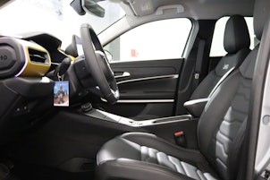 Vehicle image JEEP Avenger Summit