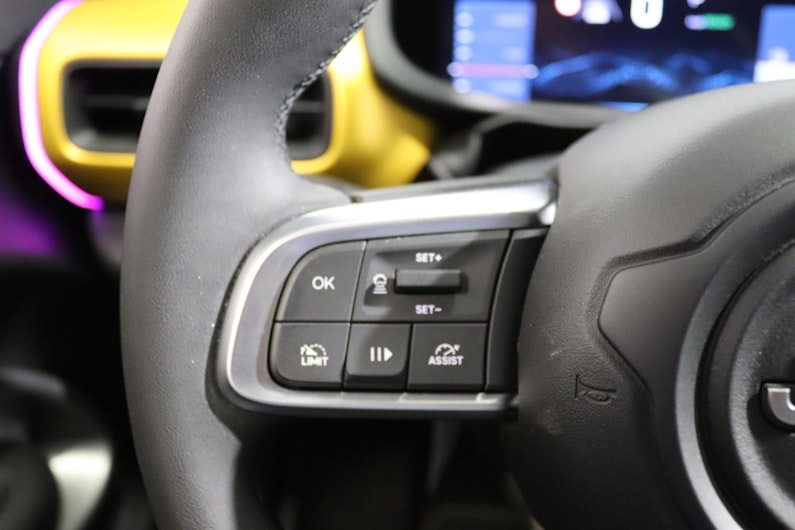 Vehicle image JEEP AVENGER