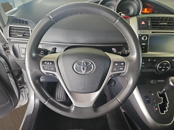 Vehicle image 10 Vehicle image 10