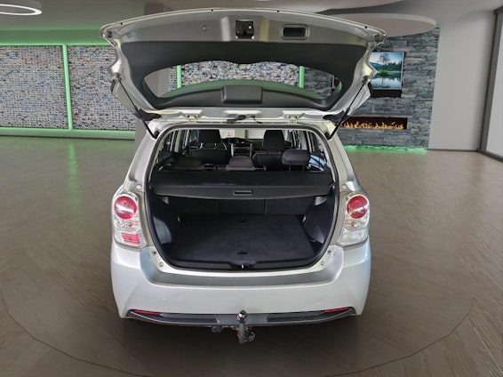 Vehicle image 21 Vehicle image 21