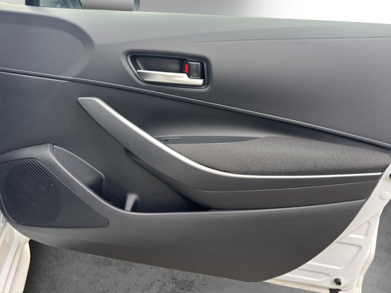 Vehicle image 15 Vehicle image 15