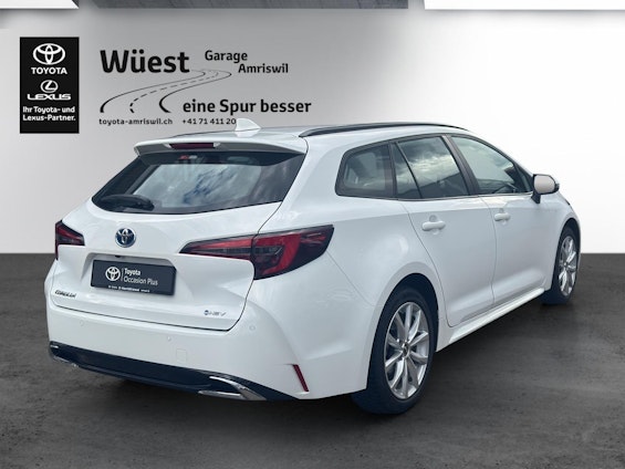 Vehicle image 4 Vehicle image 4