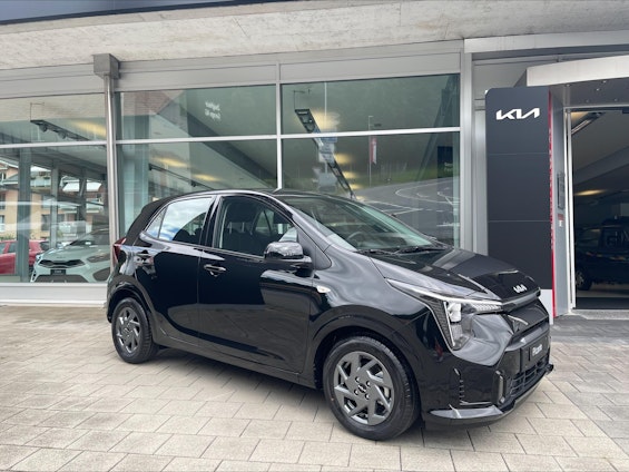 First vehicle image