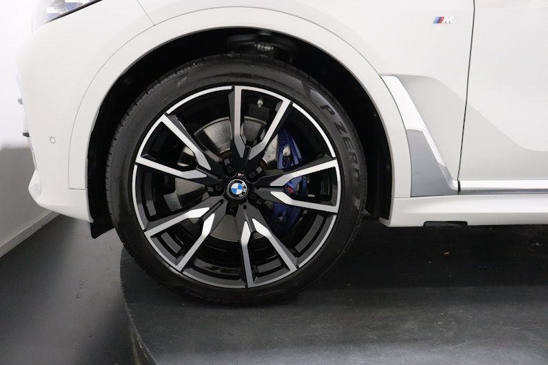 Vehicle image BMW X7