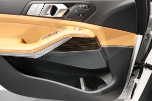 Vehicle image BMW X7 40d xDrive