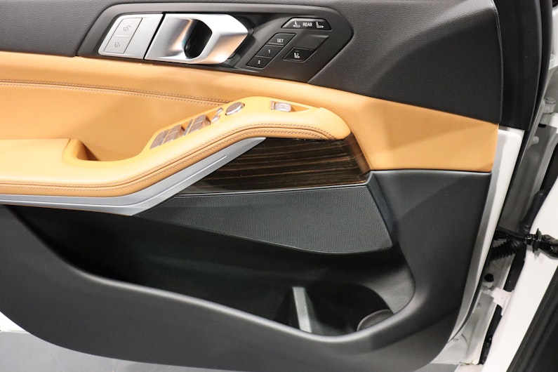 Vehicle image BMW X7