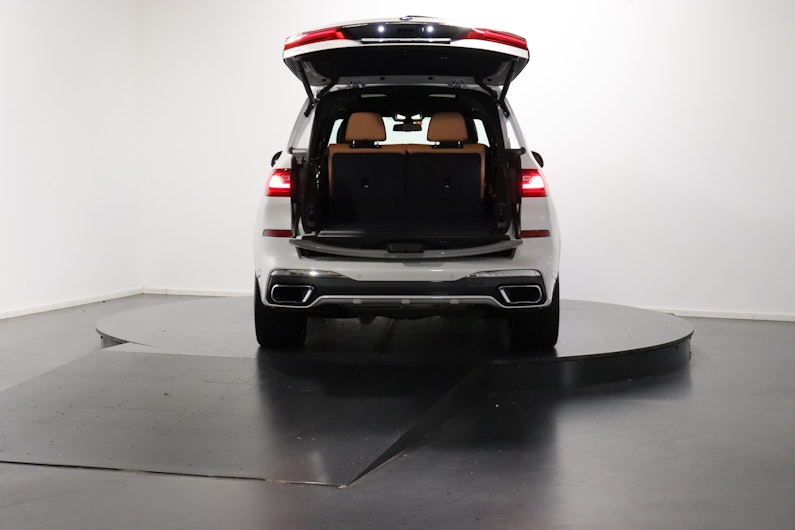 Vehicle image BMW X7