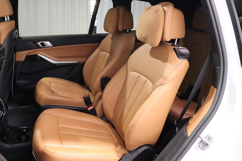 Vehicle image BMW X7