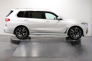 Vehicle image BMW X7 40d xDrive