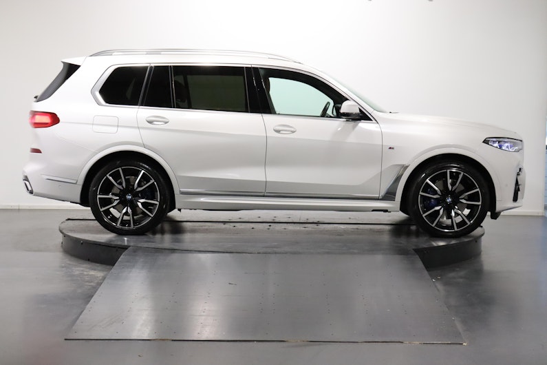 Vehicle image BMW X7