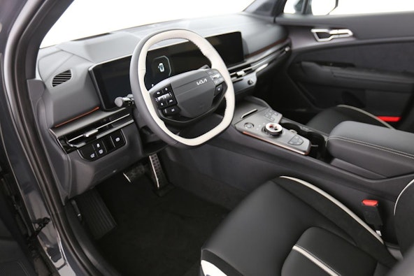 Vehicle image 3 Vehicle image 3