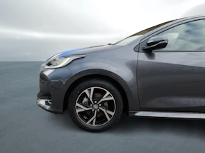 Fahrzeugbild TOYOTA Yaris 1.5 VVT-i HSD Trend