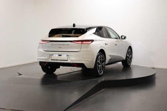 DS AUTOMOBILES No4 1.2 Hybrid Pallas 2