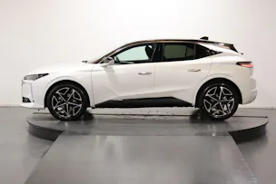 DS Automobiles No4 1.2 Hybrid Pallas