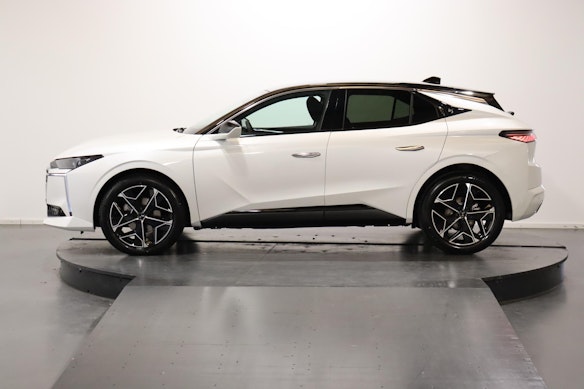 DS AUTOMOBILES No4 1.2 Hybrid Pallas 1