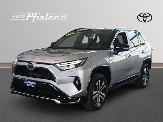 First vehicle image