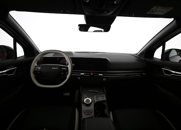 Vehicle image 4 Vehicle image 4