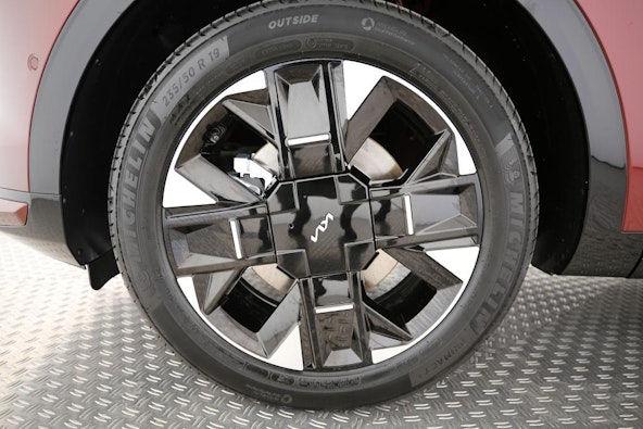 Vehicle image 5 Vehicle image 5