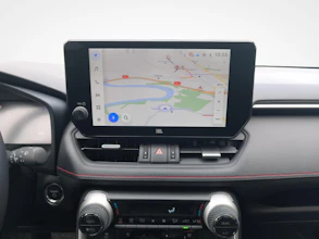 https://vehicle.imgix.net/3997384/c3187752-e697-4de9-b05d-f76738abf0f2.jpg