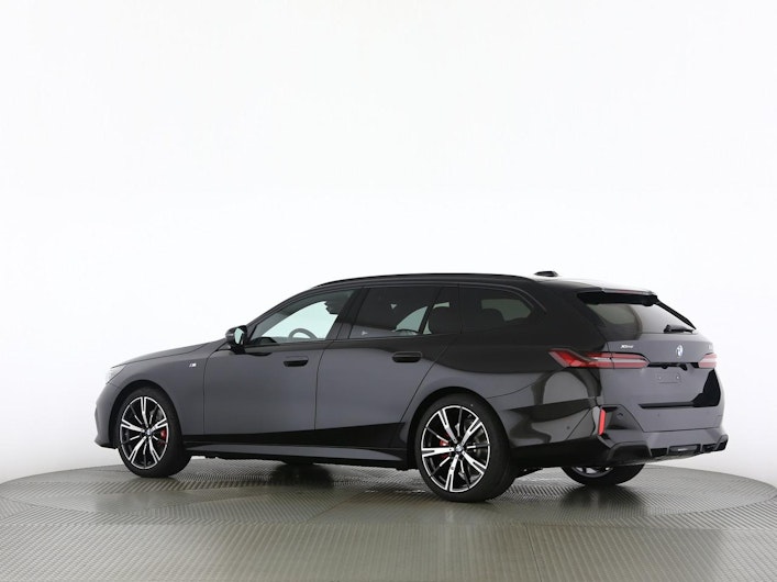 Vehicle image BMW 5 SERIES