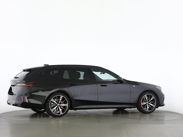 Vehicle image BMW 5 SERIES