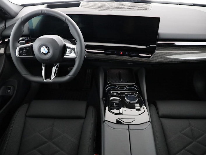 Vehicle image BMW 5 SERIES