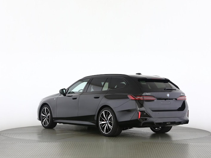 Vehicle image BMW 5 SERIES