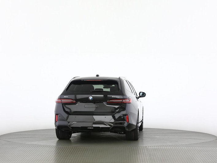 Vehicle image BMW 5 SERIES