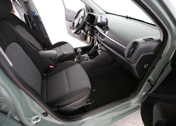 Vehicle image 4 Vehicle image 4