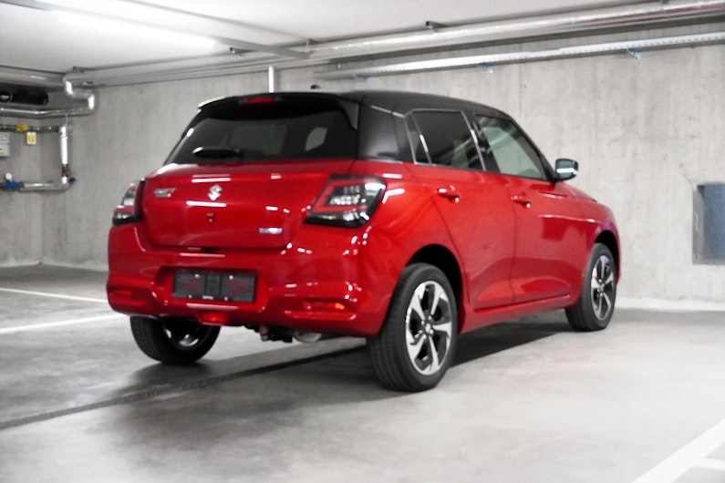 Vehicle image SUZUKI SWIFT