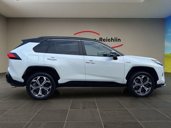 Vehicle image 5 Vehicle image 5