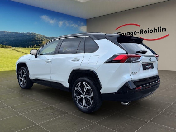 Vehicle image 2 Vehicle image 2