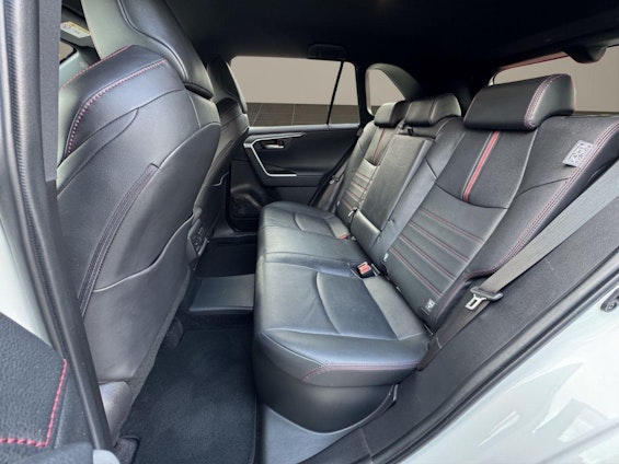 Vehicle image 15 Vehicle image 15