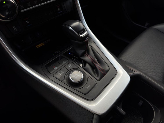 Vehicle image 13 Vehicle image 13