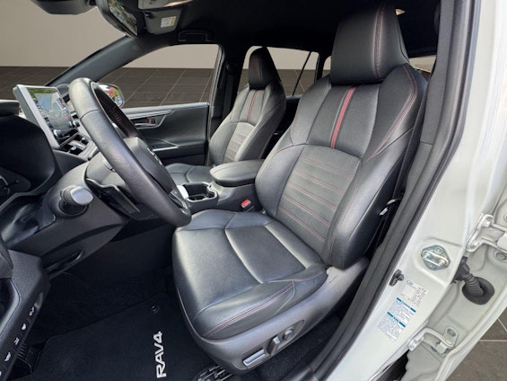 Vehicle image 8 Vehicle image 8