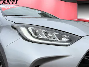 Toyota Yaris 1.5 VVT-i HSD Trend