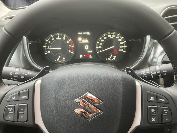 Vehicle image 7 Vehicle image 7