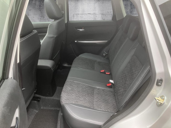 Vehicle image 12 Vehicle image 12