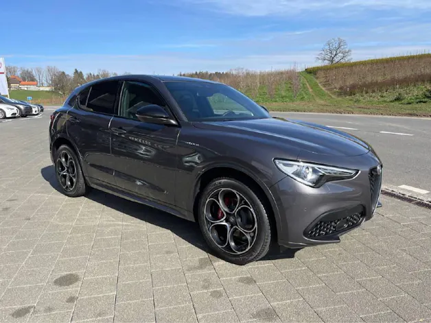 Alfa Romeo Stelvio 2.0 Q4 280 Veloce Premium Sky